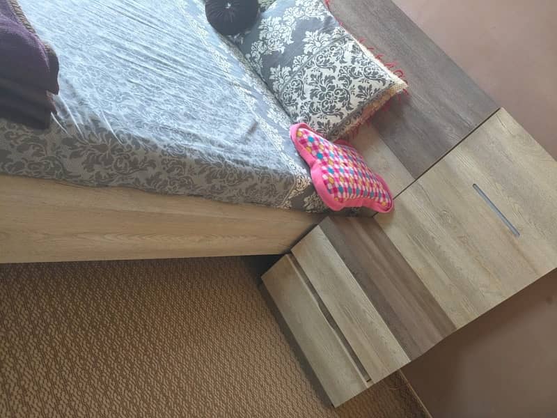 A brand new luxurious bed is up for sale 1