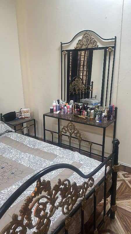 Almost new iron bed for sale 2