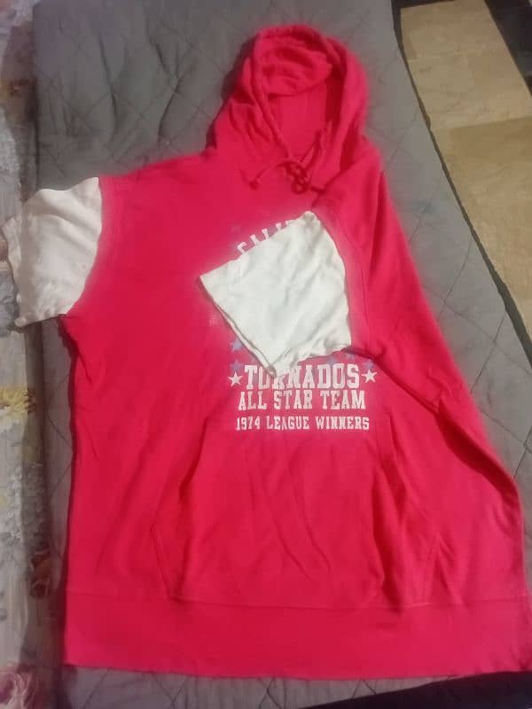 Half sleeve hoodie 1