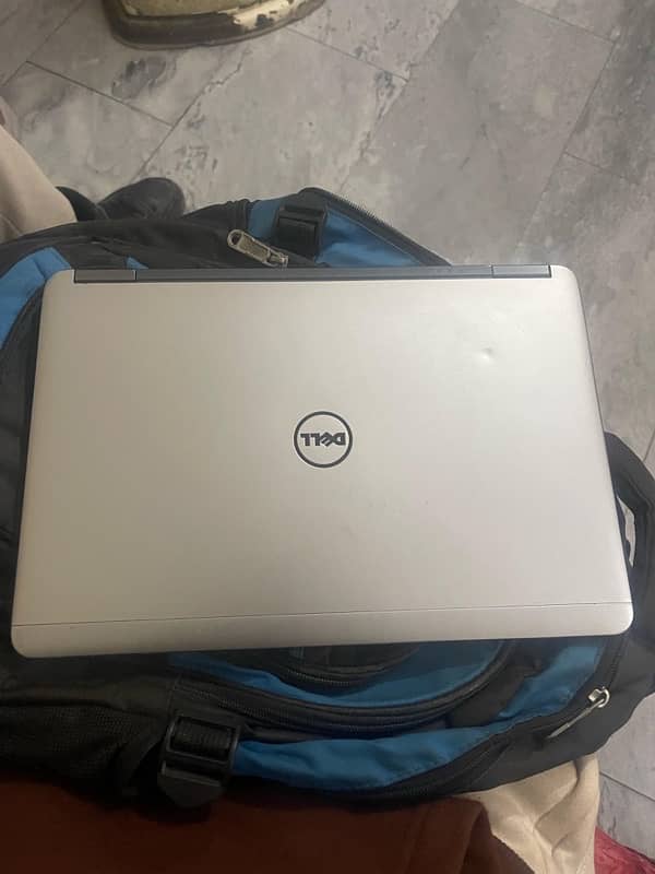 Dell Laptop (Slim) 4