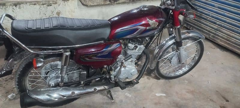 Honda CG 125 2022 7 month karachi no 3