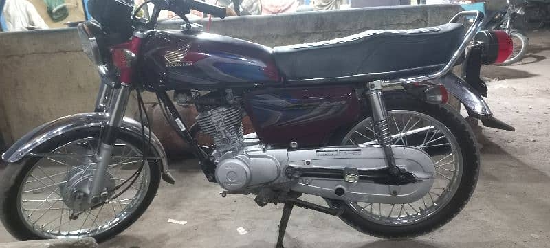 Honda CG 125 2022 7 month karachi no 8