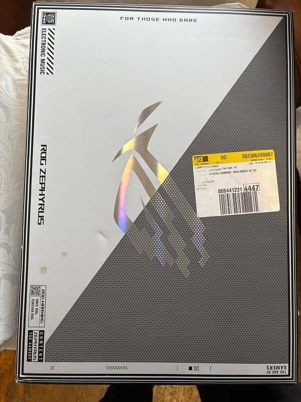 Asus ROG zephyrus M16 Full Box 3