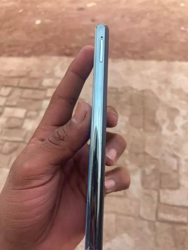 vivo y 17 all ok ha koi msla nhi ha exchange possible hai 1