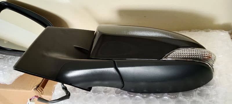 Altis 1.6 genuine side mirror 2022 10