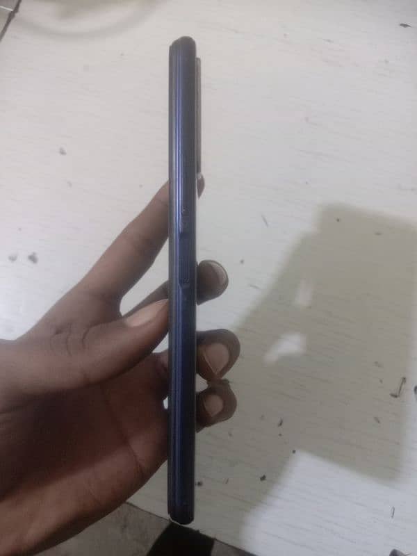 vivo y20 4/64 Urgent sale required 1