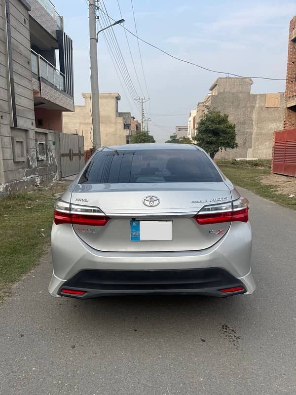 Toyota Corolla Altis 1.6 automatic 2018 12