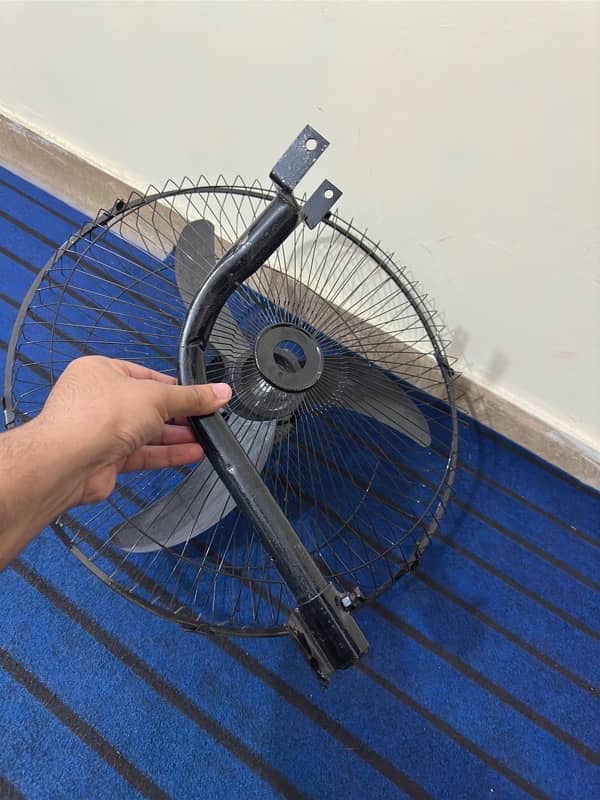 12volt Dc fan with Bracket 2