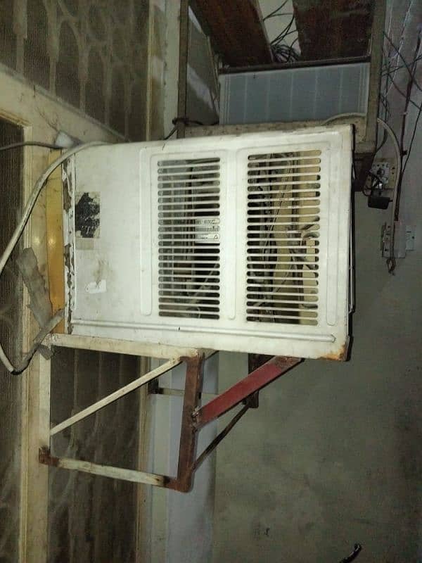 window ac ( phone no:03212295705) 1