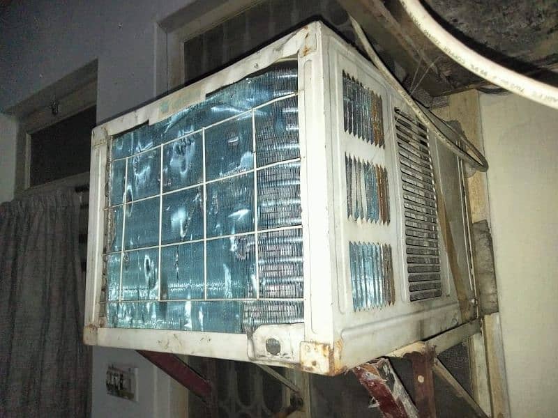 window ac ( phone no:03212295705) 2