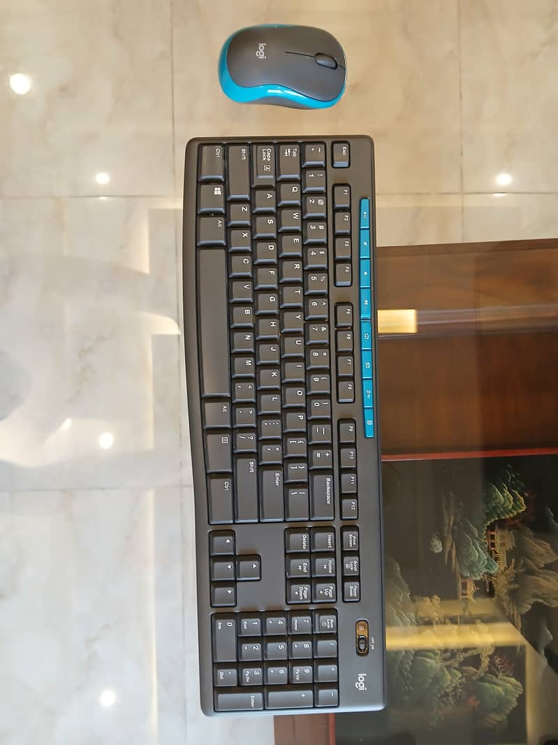 AMD 3700X Desktop + Keyboard Mouse Combo for Sale. Like New, No GPU 16