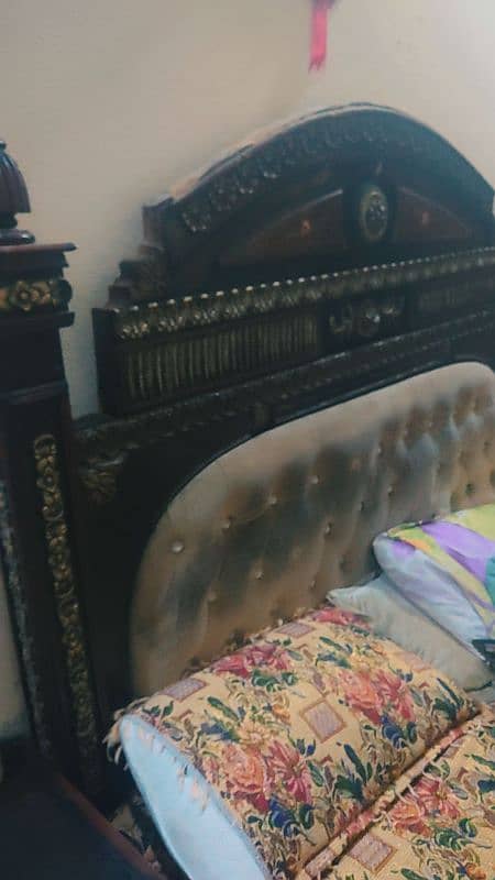 king size bed wid Dressing Table  for sale 03214696192 1