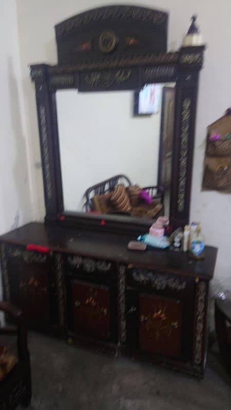 king size bed wid Dressing Table  for sale 03214696192 2