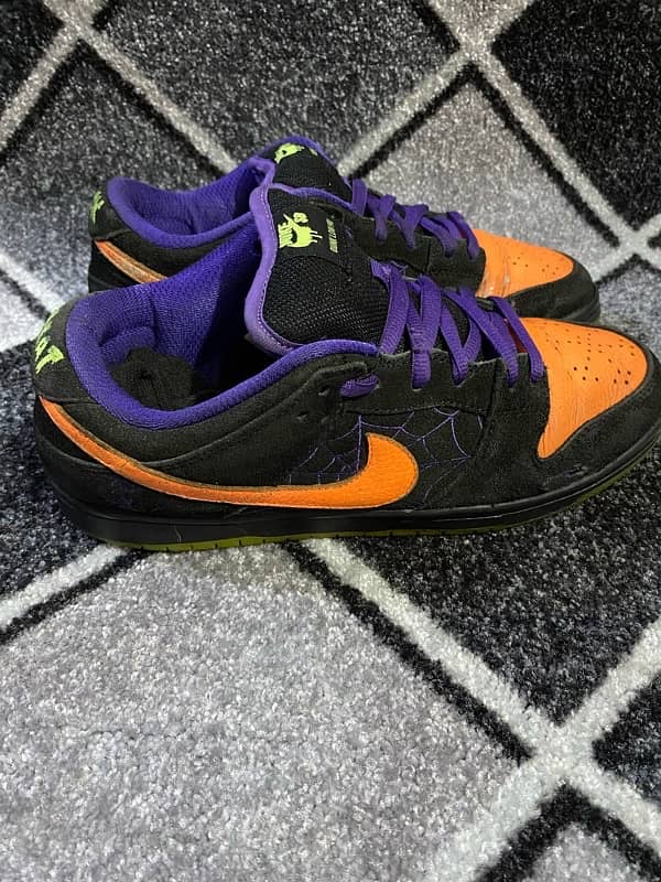 Nike Sb dunk low “night of mischief Halloween “ 1