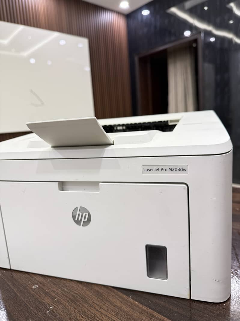 HP Laser jet pro M203 DW 1