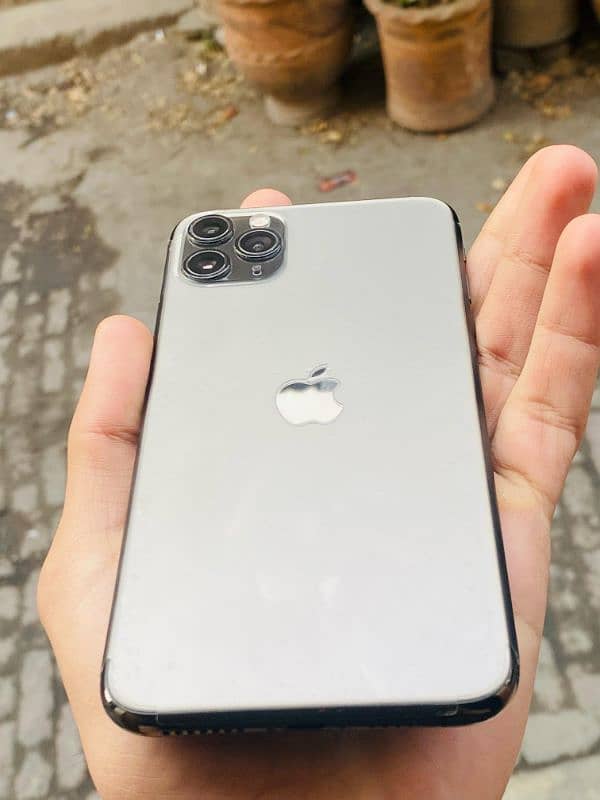 iPhone 11 Pro Max 64GB Non PTA 1