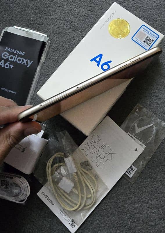 Samsung galaxy A6+ A6 + plus A6plus - full box - accessories - 9.9by10 5