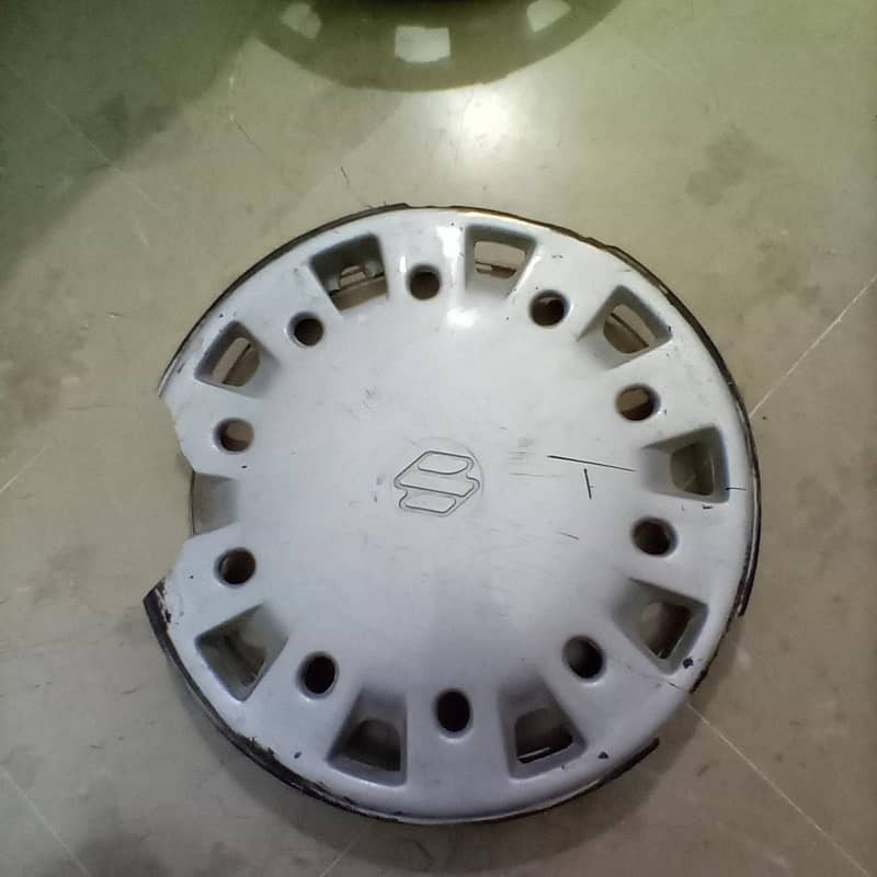 suzuki alto wheel caps 4