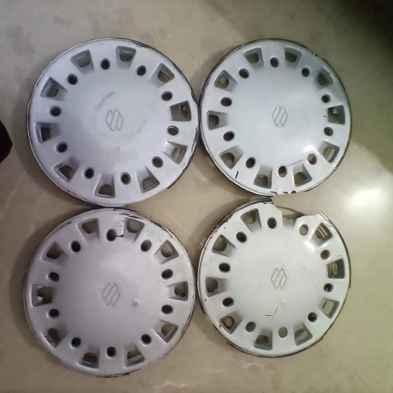 suzuki alto wheel caps 9