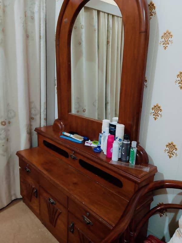 Dressing Table 5