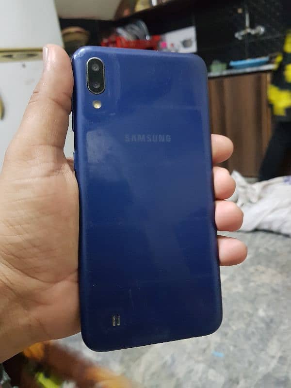 Samsung Galaxy M10 3/32 6