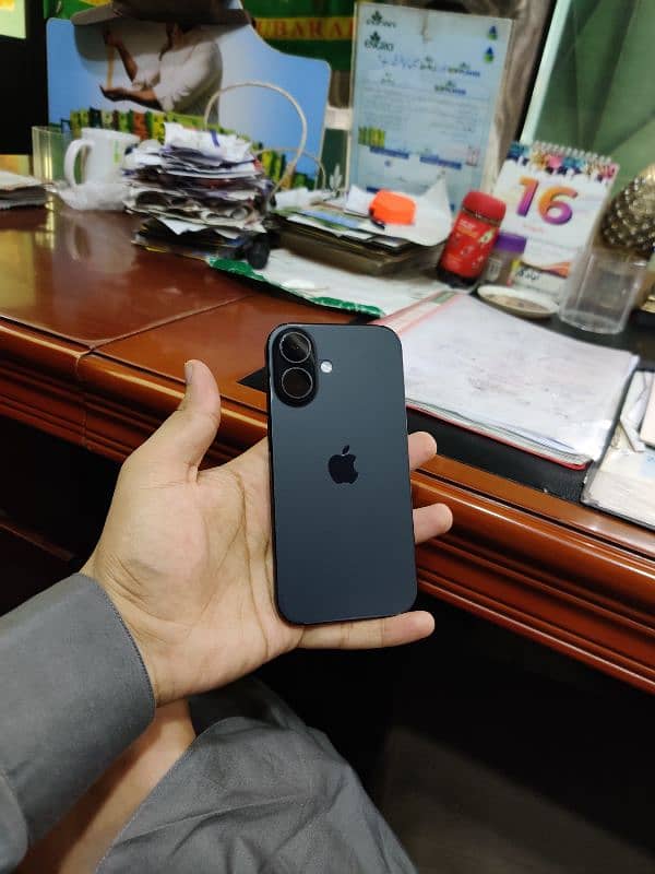 Apple IPhone 16 128gb JV Non Pta With Box Black Color 0