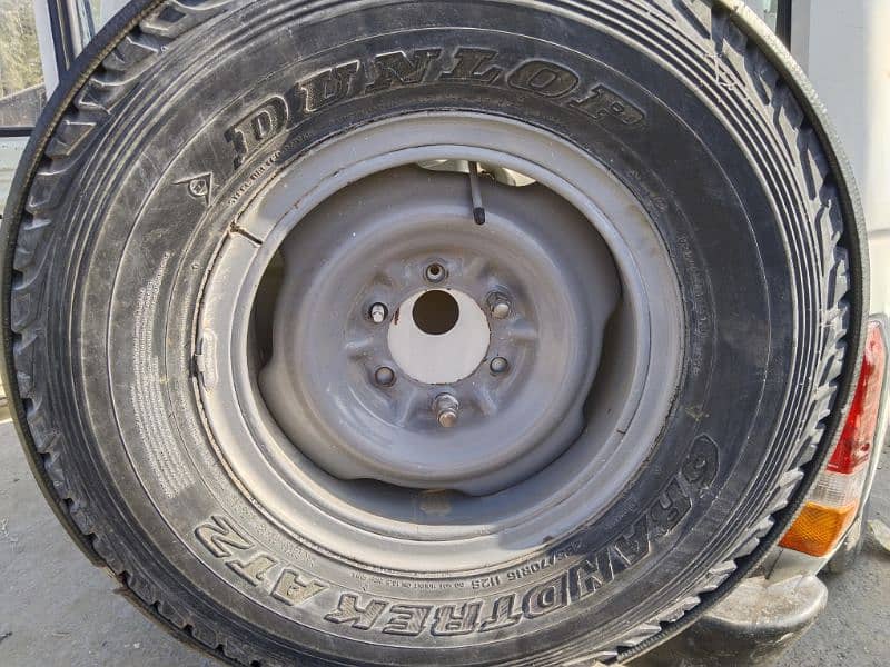 land cruiser Rims Tyres 16 size for Sale 2