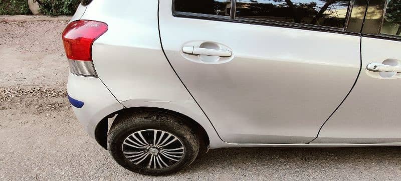 Toyota Vitz 2012 8