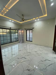 VIP Tile Flooring UPPER PORTION FOR RENT, 3 Bedroom Beautiful House for Rent ( Near TO Express Highway walking distance) Gas seperate meter )