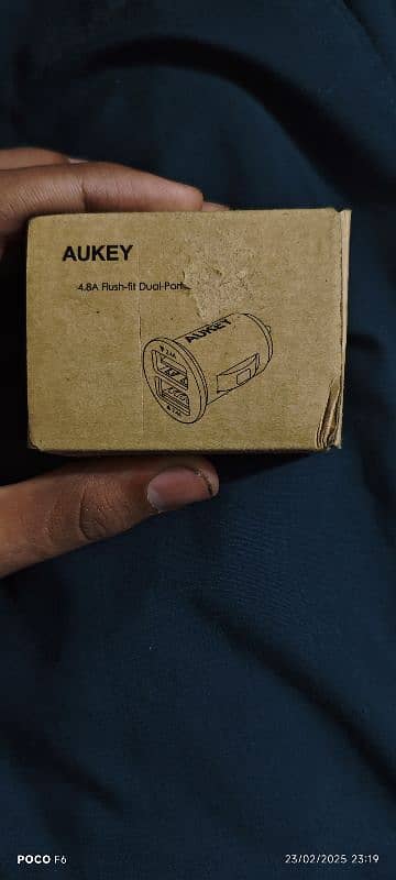 aukey car charger 1