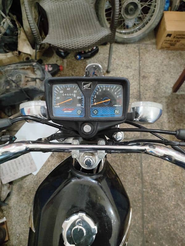 HONDA CG-125 SPECIAL EDITION LUCH CONDITION Brand New 4