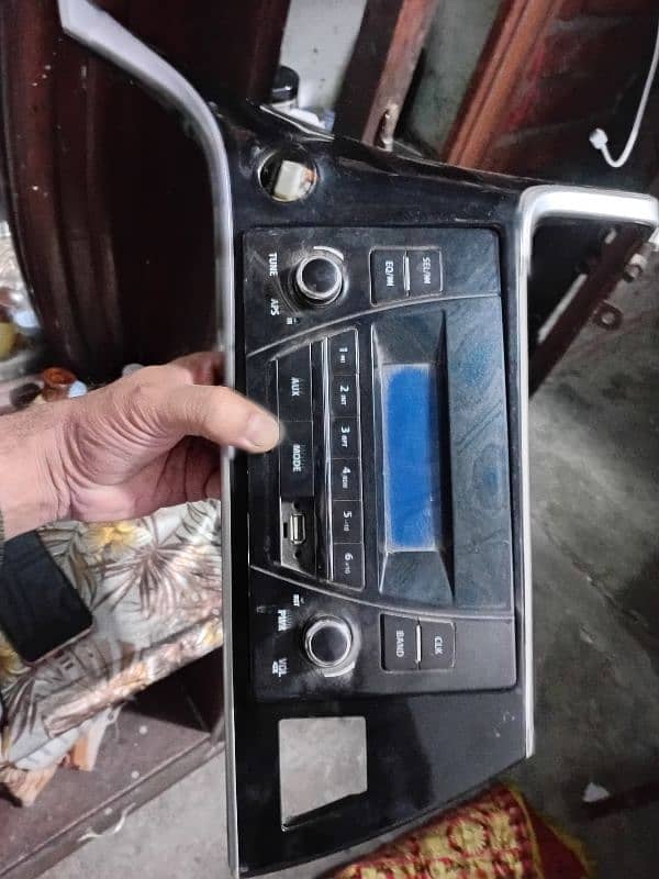 Toyota Corolla CD player original 1