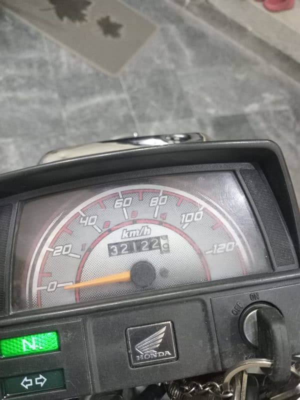 Honda 70 like brand new 13