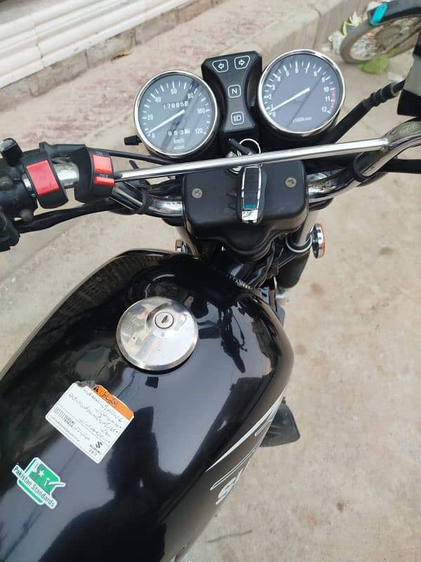 suzuki GS Se 2022 4