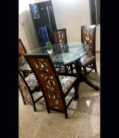 Dining Table with 6 chairs!