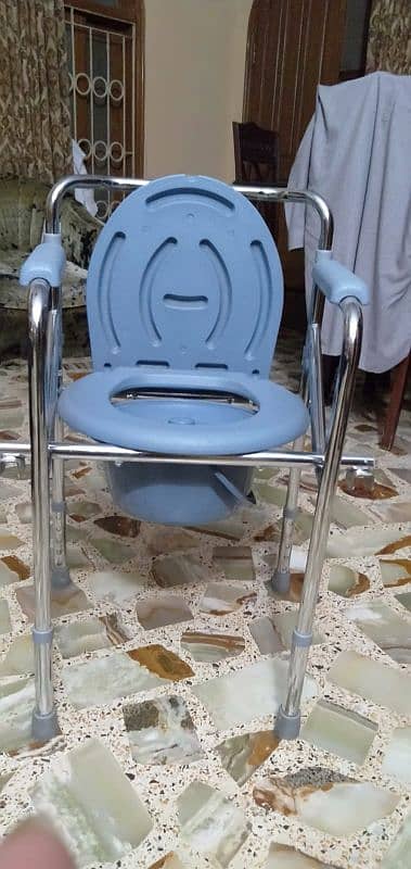 Commode Chair 2