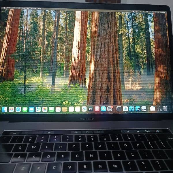 MacBook 19 Pro 15 inch 16-500 1