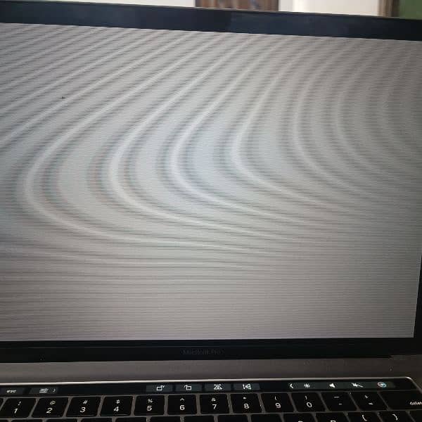 MacBook 19 Pro 15 inch 16-500 3