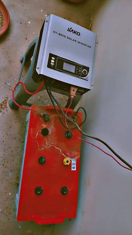 HY-BRID SOLAR INVERTER , AND BATTERY 0