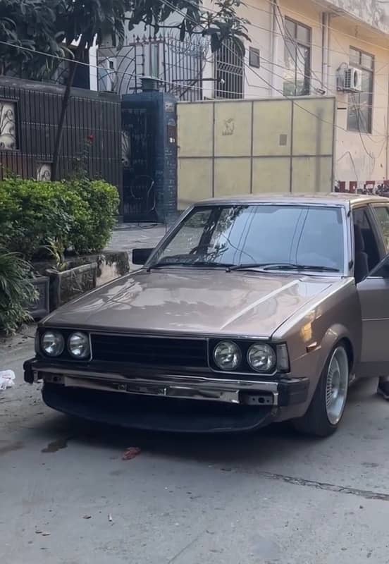 KE70 Corolla 1980 0