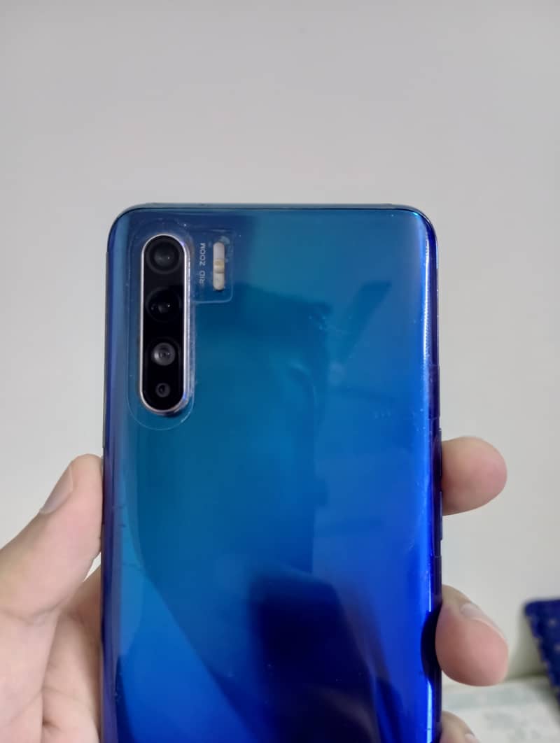 OPPO Reno 3 with Box 2