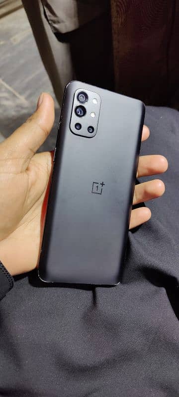 OnePlus 9R 8/256 0