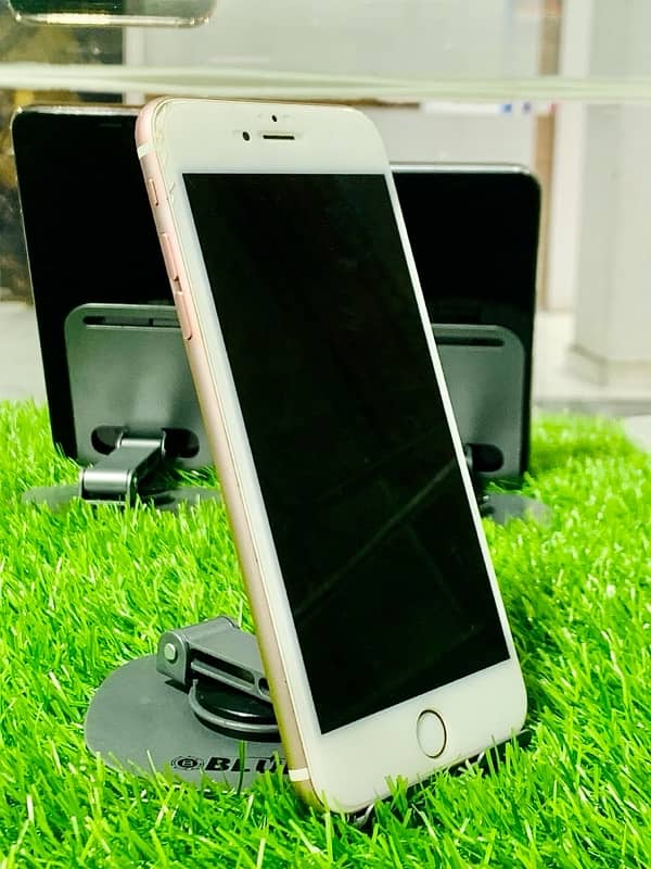 iPhone 6s plus 64gb pta approved 4