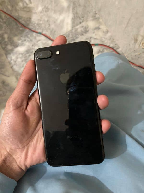 I phone 7 plus non pta 32 gb 9