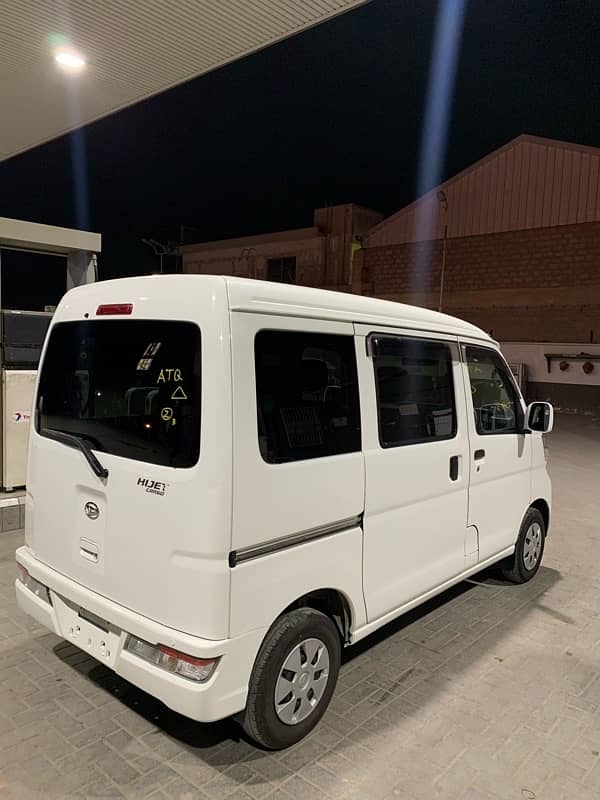 Daihatsu Hijet 2019 4