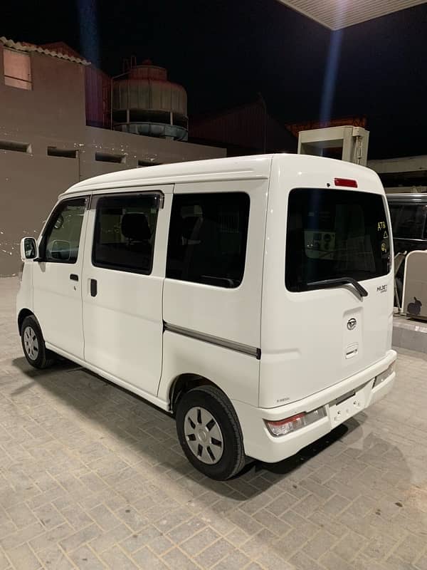 Daihatsu Hijet 2019 6