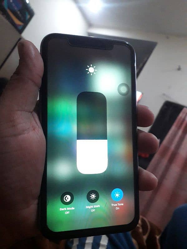 iPhone 11 64gb (Just Display Message) 8