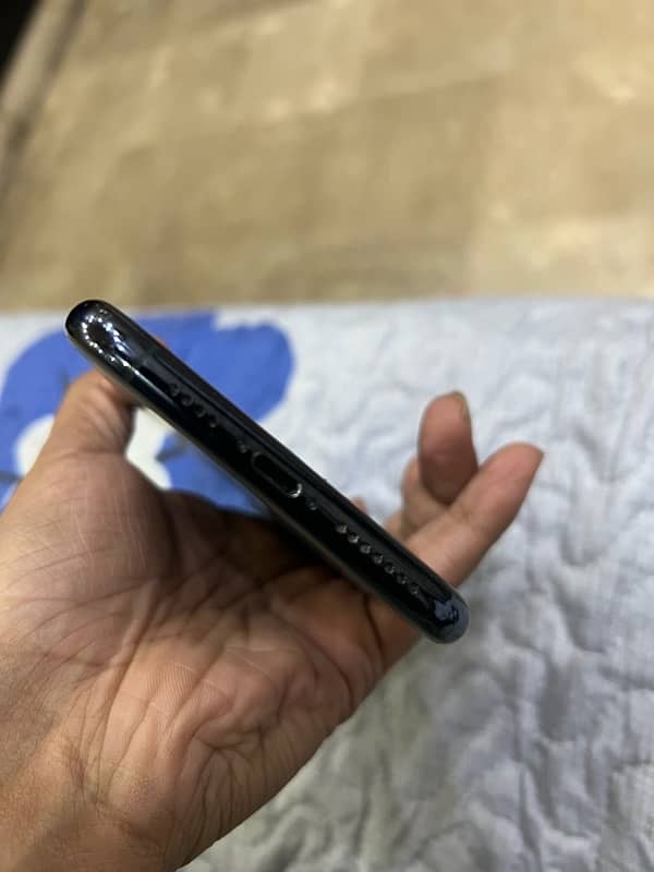 iPhone 11 Pro max 256GB PTA dual sim approved 7