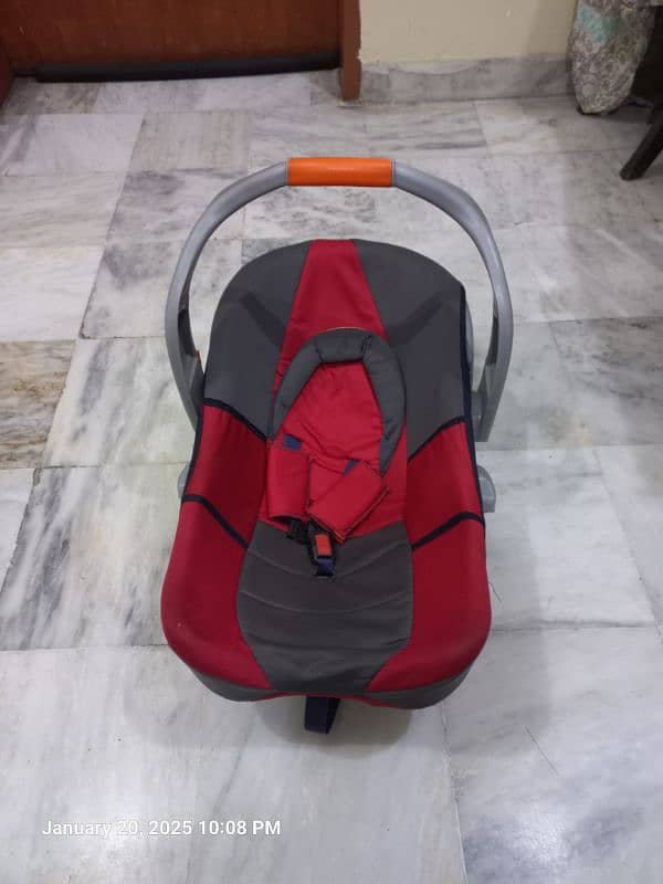 Baby bouncer in decent condition 1