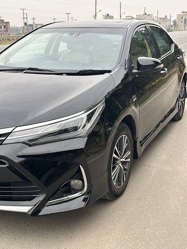 Toyota Altis Grande 2019 1